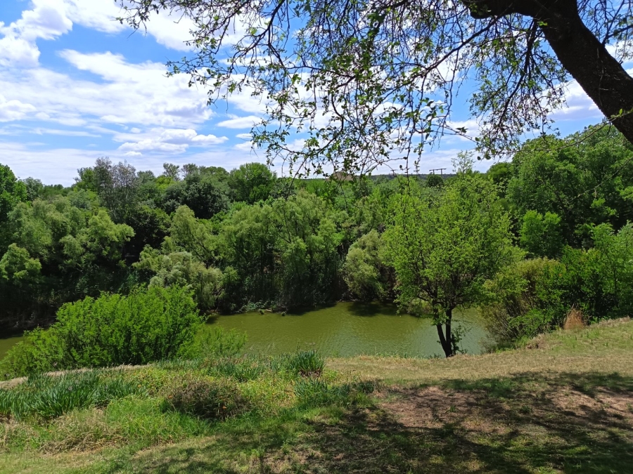 Commercial Property for Sale in Glen Free State